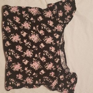 5/$30 Forever 21 Floral Crop Top